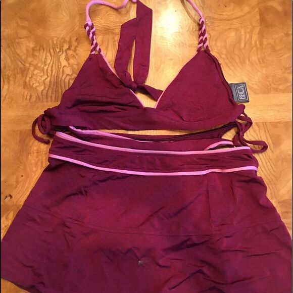 Becca Bikini w Matching Skirt - Picture 1 of 5